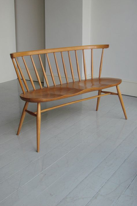 chairsmith: Lovely seat Sitout Chair, Shaker Bench, Windsor Bench, Ercol Chair, Ercol Furniture, Windsor Chairs, Shaker Furniture, Wooden Sofa, Woodworking Bench