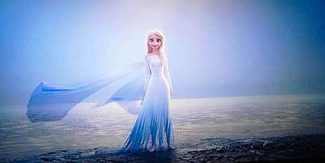 Elsa Astethic, Unknown Animals, Frozen 2 Elsa, Elsa Cosplay, Frozen Wallpaper, Pocket Princesses, Snow Dress, Disney Animated Movies, Disney Elsa