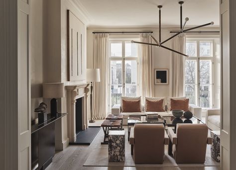 London Townhouse Interior, London Apartment Interior, Nyc Townhouse, Townhouse Interior, Georgian Townhouse, London Townhouse, Richard Serra, Timeless Interior, London Interior