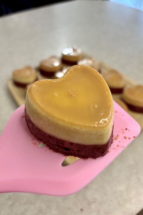 Mini heart Red Velvet Flan Red Velvet Flan Cake, Chocolate Covered Desserts, Flan Cake, Red Velvet Cake Mix, Flan Recipe, Chocolate Chip Recipes, Heart Red, Product Shoot, Red Velvet Cake