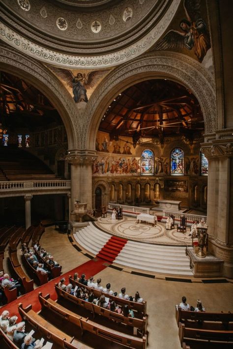 A very special wedding for two young Stanford University graduates Stanford Graduation, University Inspiration, University Architecture, Dorm Wall Decor, Dream College, Dream School, Best University, California Elopement, Stanford University