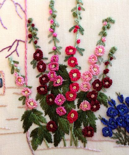 Holly Hocks, Brazilian Embroidery Stitches, Hand Embroidery Flowers, Embroidery Patterns Vintage, Brazilian Embroidery, Embroidery Flowers Pattern, Types Of Embroidery, Silk Ribbon Embroidery, 자수 디자인