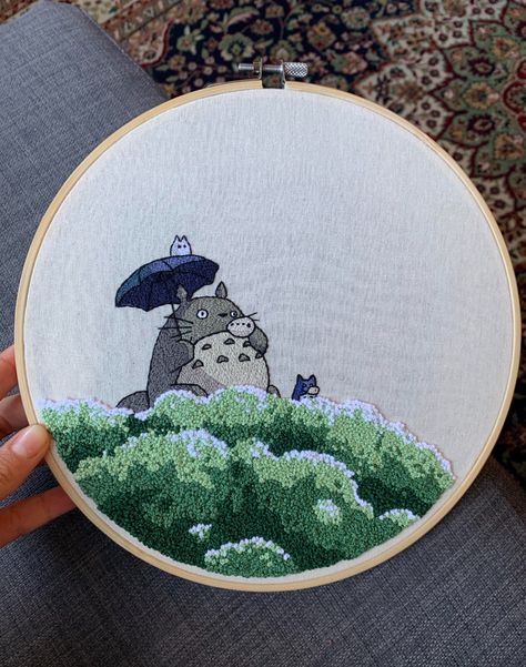 Fandom Embroidery, Totoro Embroidery, Pola Sulam, Cute Embroidery, Simple Embroidery, Arte Inspo, 자수 디자인, Sewing Embroidery Designs, Hand Embroidery Art