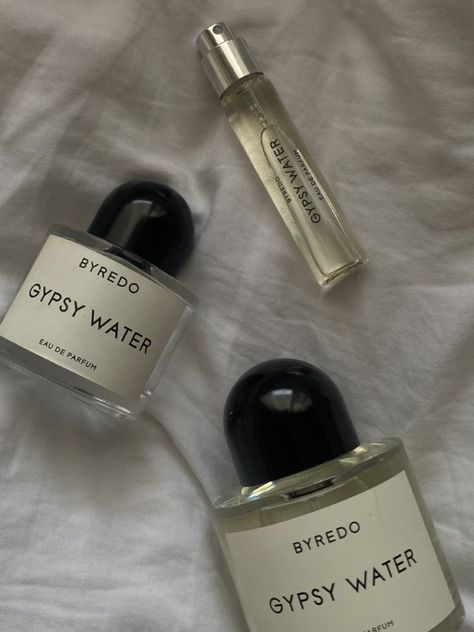 Byredo Perfume Aesthetic, Perfume Byredo, Byredo Aesthetic, Skincare Organiser, Fragrance Display, Perfume Aesthetic, Magnolia Parks, Fall Fragrance, Perfume Lover