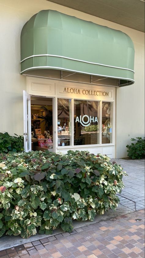 Hawaii Shopping Aesthetic, Hawaii Culture Aesthetic, Aloha Aesthetic, Hawaii Hotel Aesthetic, Hawaii Local Aesthetic, Shopping On The Big Island Hawaii, Hawaii Shopping, Hawaii Shopping Mall, Finally Weekend