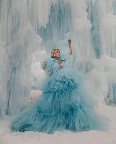 Kylie Katich, Snow Photoshoot, Snow Wedding, Ice Castles, Glam Photoshoot, Snow Fashion, Winter Photo, Halloween Photoshoot, Girl Inspiration