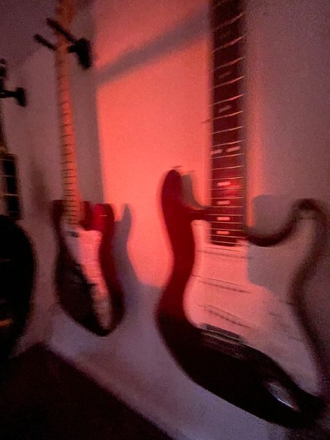 guitar aesthetic sunset fender stratocaster telecaster music aesthetic Soft Guitar Aesthetic, Stratocaster Guitar Aesthetic, Lead Guitarist Aesthetic, Telecaster Guitar Aesthetic, Fender Stratocaster Aesthetic, Stratocaster Aesthetic, Telecaster Aesthetic, Fender Aesthetic, Guitar Aesthetics