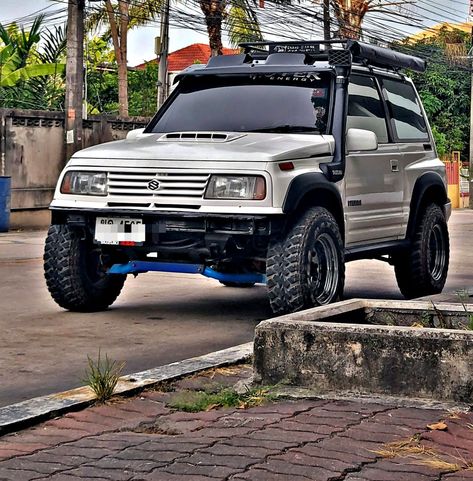 Vitara Clasico 4x4, Suzuki Vitara Cabrio, Suzuki Vitara Jlx, Suzuki Vitara 4x4, Cristiano Ronaldo Body, Geo Tracker, Adventure Car, Suzuki Cars, Suzuki Vitara