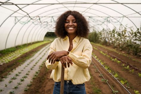 Women In Agriculture, 50 Million, Front View, Free Photo, Free Photos, Smiley, Agriculture, Shed, Stock Photos