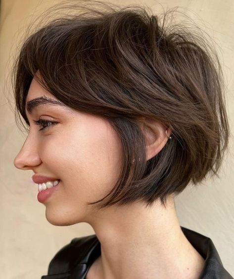 Long Pixie Bob, Bob Pixie Cut, Short Pixie Bob, Pixie Bob Hairstyles, Wavy Pixie, Point Cut, Pixie Bob Haircut, Edgy Haircuts, Bob Haircut With Bangs