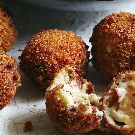 Ham croquetas Easy Tapas Recipes, Easy Tapas, Easy Spanish Recipes, Grilled Cod, Olive Magazine, Hot Chocolate Sauce, Crispy Baked Potatoes, Tapas Menu, Tapas Dishes