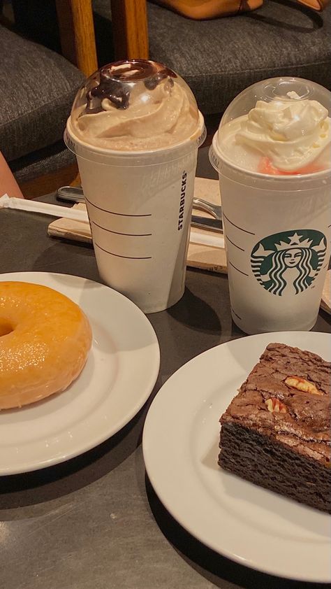 Date Snap, Starbucks Date, Food Date, Delicious Food Image, Star Bucks, Food Trip, Self Pictures, Starbucks Coffee, Cafe Food