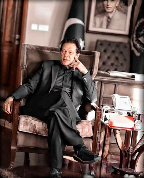 PTI Imran Khan Images, Imran Khan Pics For Dp, Imran Khan Video, Imran Khan Pic, Imran Khan Photos, Mckayla Maroney, Imran Khan Pakistan, The Incredible True Story, Army Couple