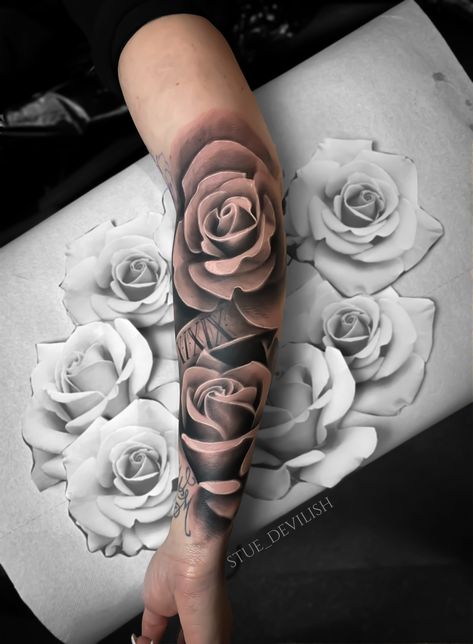 Rose On Elbow Tattoo, Rose Sleeve Tattoo Women, White Roses Tattoo, 3 Roses Tattoo Design, Arm Rose Tattoo, English Rose Tattoo, Rose Tattoo Realistic, Realism Rose Tattoo, Rose Tattoo Arm