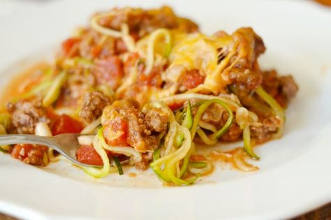 Taco Zoodle Casserole Zucchini Spaghetti Recipe, Zucchini Noodles Spaghetti, Zoodle Casserole, Zucchini Spaghetti, Fresh Zucchini, Zoodle Recipes, Keto Lasagna, Baked Zucchini, Desserts Keto