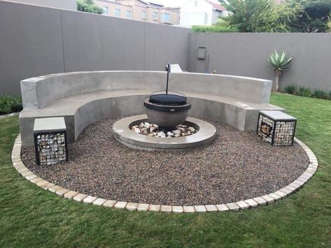 Top Garden Design, Rocks Landscape, Outdoor Fire Pit Seating, Diy Backyard Patio, Outdoor Fire Pit Designs, Backyard Fireplace, Fire Pit Seating, Patio Garden Design, Backyard Remodel