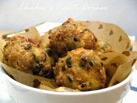 Tofu Balls Recipe, Tofu Balls, Asian Tofu Recipes, Japanese Tofu, Asian Tofu, Deep Fried Tofu, Tofu Soup, Spicy Dip, Tofu Recipe