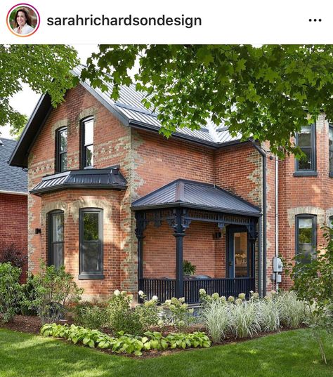 Sarah Richardson, House Trim, Red Brick House, Brick Exterior House, Outdoor Paint, Pergola Plans, Interior Modern, Paint Colours, Red Bricks