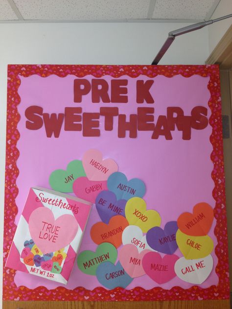 Valentine's Day Bulletin Board! Sweetheart conversation candy February Bulletin Boards, Preschool Door, Valentine Bulletin Boards, Valentines Day Bulletin Board, February Ideas, Preschool Bulletin, Preschool Bulletin Boards, Education Positive, Preschool Valentines