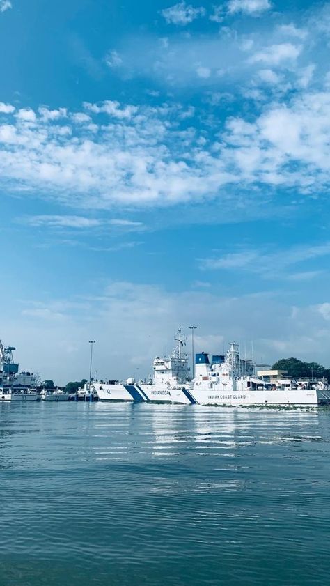 #marine drive #fortkochi #oldharbour#naturephotography #creatvity#boatchetty#bots#sea#ship#exporting#importing Marine Drive Kochi, Travel Reels, Fort Kochi, Marine Drive, Streak Ideas, Personal Things, Views Video, Snap Streak Ideas Easy, Kerala Tourism