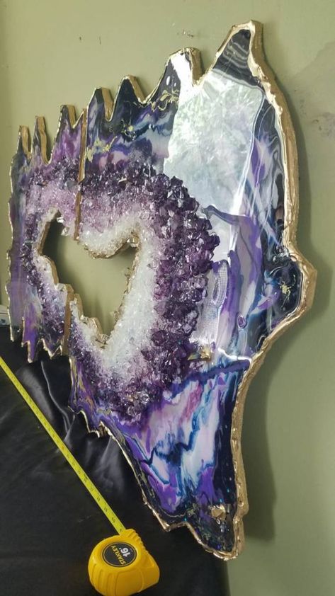 Custom-made 4U Any Colorresin Geode Artgeode Art - Etsy Australia Geode Art Painting, Resin Geode Art, Wall Art Resin, Resin Geodes, Resin Art Canvas, Resin Arts, Resin Colors, Geode Rocks, Purple Things