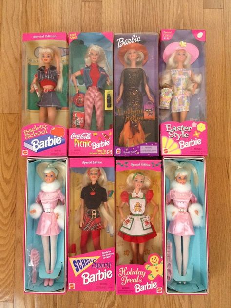 Barbie Back To School, Barbies From The 90s, 90s Barbie Dolls, 90s Barbies, School Barbie, Original Barbie Doll, 90s Barbie, Barbie 90s, Vintage Barbies