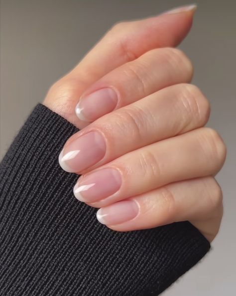 Short Bare Natural Nails, Subtle French Tip Nails, Natural Classy Nails, Soft French Nails, Soft French Tip Nails, Natural Nails French Tip, Natural French Manicure, Short Natural Nails, Nails Healthy