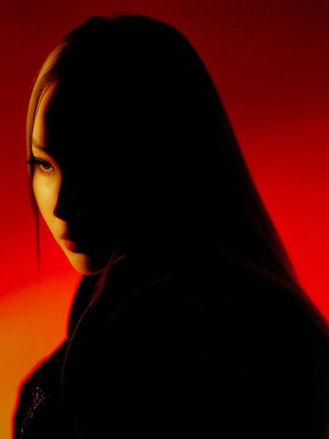 Cl Photoshoot, Chaelin Cl, Kpop Photoshoot, Neon Photoshoot, Cl 2ne1, Light Shoot, Studio Portrait Photography, Portrait Lighting, Studio Photoshoot