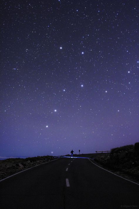 Big Dipper Dazzles Over Roque de Los Muchachos by Miguel Claro The Big Dipper, Ursa Major, Big Dipper, Night Sky Wallpaper, Sky Full Of Stars, Sky Full, Sky Photos, Sky View, Starry Night Sky