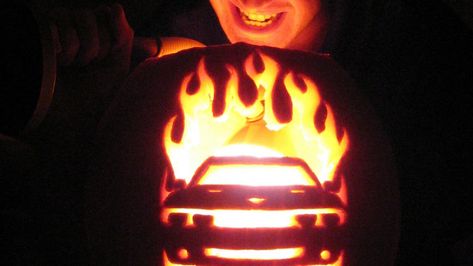 Car-themed stencils to get your pumpkin carving on - Autoblog Car Pumpkin Carving, Car Pumpkin, Pumpkin Carving Patterns Free, Pumpkin Carving Ideas, Pumpkin Carving Patterns, Carving Patterns, Car Themes, Carving Ideas, Free Cars