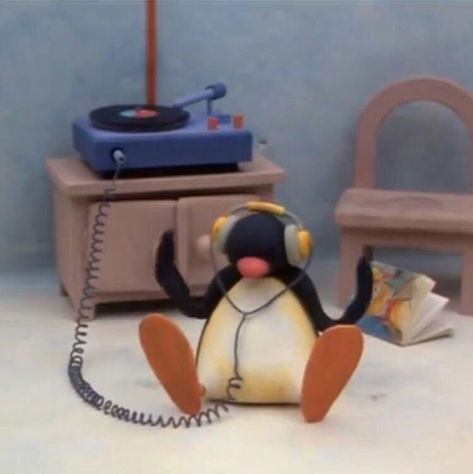 Spotify Funny Playlist Covers, Pingu Pingu, Music Cover Photos, Playlist Covers Photos, Music Pics, Music Mood, Song Playlist, Funny Profile Pictures, Instagram Creative