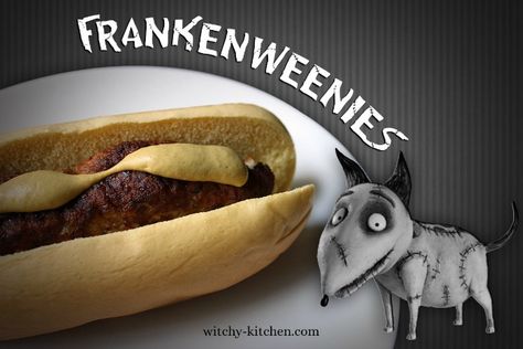 Frankenweenies: Seasoned ground beef and chicken give these homemade Frankenweenies a fabulous flavor. Tim Burton Food, Tim Burton Themed Party, Banana Cream Cupcakes, Tim Burton Party, Jack Skellington Cake, Christmas Dip, Witchy Kitchen, Chocolate Covered Apples, Monster Movies