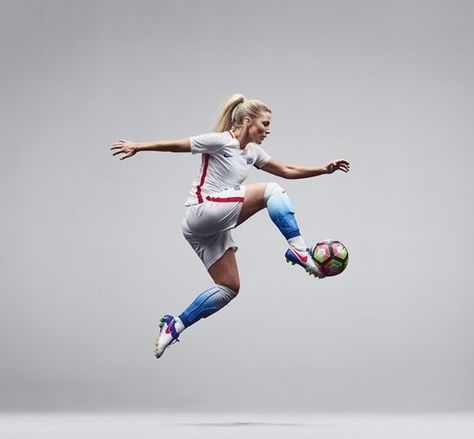 Julie Johnston Modeling New USWNT Jersey (Photos) Soccer Studio Photography, Soccer Photoshoot, Julie Ertz, Soccer Poses, Football Poses, Uswnt Soccer, Female Soccer, Soccer Photography, Adidas Cap