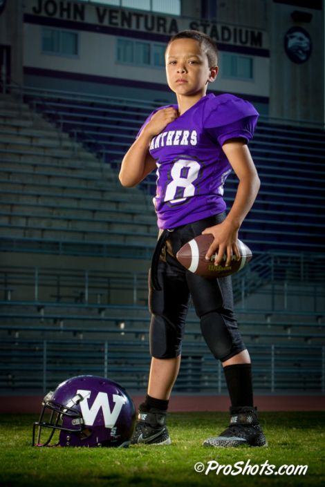 Cheer And Football Pictures Siblings, Youth Football Picture Ideas, Diy Football Pictures, Football Pictures Kids, Football Pictures Ideas, Football Photography Poses, Football Poses For Pictures Youth, Youth Football Homecoming Ideas, Kids Football Photoshoot