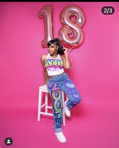 2000 Theme Photoshoot Ideas, Airbrush Outfit Ideas, Airbrushed Birthday Outfits, 2000s Birthday Photoshoot Ideas, Sweet 16 Party Photoshoot, 200s Photoshoot, Photoshoot Ideas 16th Birthday, 2000s Birthday Outfit, 18th Birthday Photoshoot Ideas Black