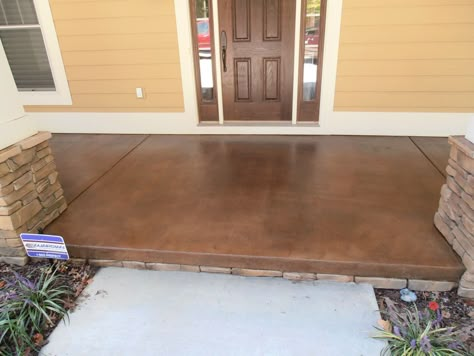 I'm soooo doing this soon to my front door landing and my patio! Exterior Stained Concrete, Stained Concrete Porch, Concrete Stain Patio, Concrete Patios, Concrete Steps, Concrete Porch, Stained Concrete, Outside Ideas, Concrete Patio