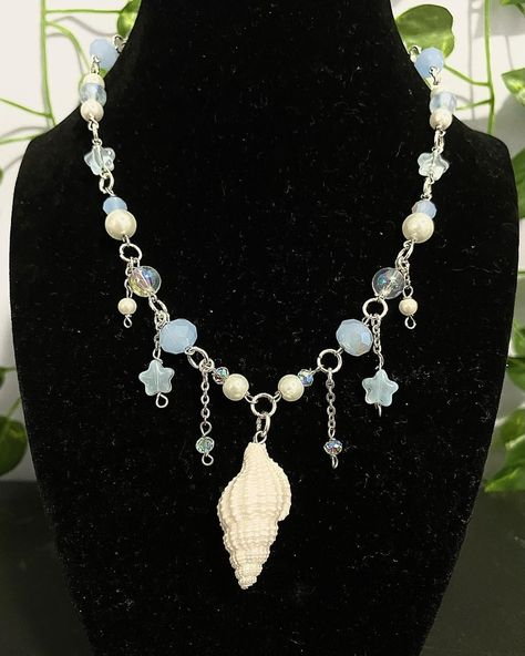 Mermaid Royalty necklace #jewelry #smallbusiness #designer #fairycore #cottagecore #necklace #silver #necklaces #seashell #shell #ocean #mermaid #pearl Mermaid Beaded Necklace, Shell Necklace, Summer Jewelry Diy, Mermaid Jewelry, Ocean Jewelry, Seashell Necklace, Mermaid Necklace, Pretty Necklaces, Mermaid Fashion