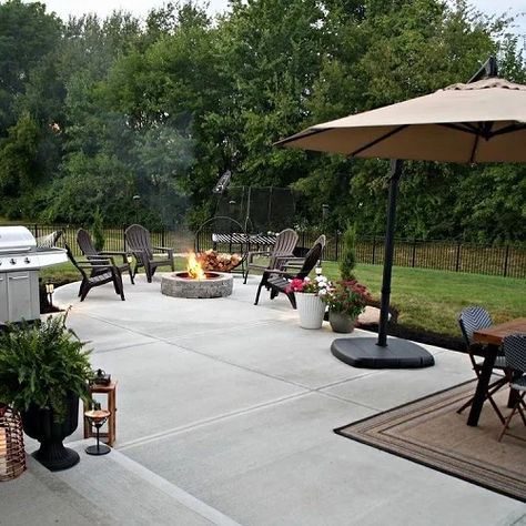 Concrete Patio And Fire Pit, Patio With Pavilion Ideas, Outside Cement Patio Ideas, Cement Back Porch Ideas, Types Of Concrete Patios, Backyard With Concrete Ideas, Simple Backyard Patio Designs Concrete, Concrete Pad Backyard, Concrete Patio Ideas With Pool