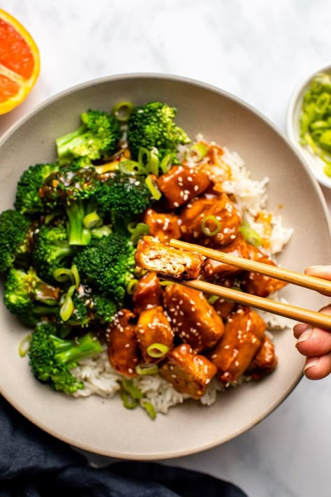 Tofu Rice Bowl, Orange Tofu Recipe, Asian Tofu Recipes, Orange Tofu, Citrus Sauce, Tofu Rice, Better Than Takeout, Vegan Entree, Veggie Dinner