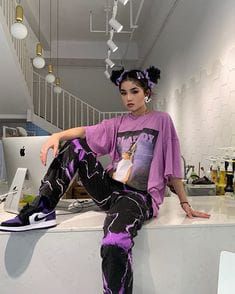 Pick some outfits and I'll give you a anime character - Questionário Spring 2023 Streetwear, Colorful Streetwear Outfits, Purple Streetwear Outfit, Swag Fits, Mode Harajuku, Looks Hip Hop, Goth Outfit, Streetwear Inspo, Skater Girl Outfits