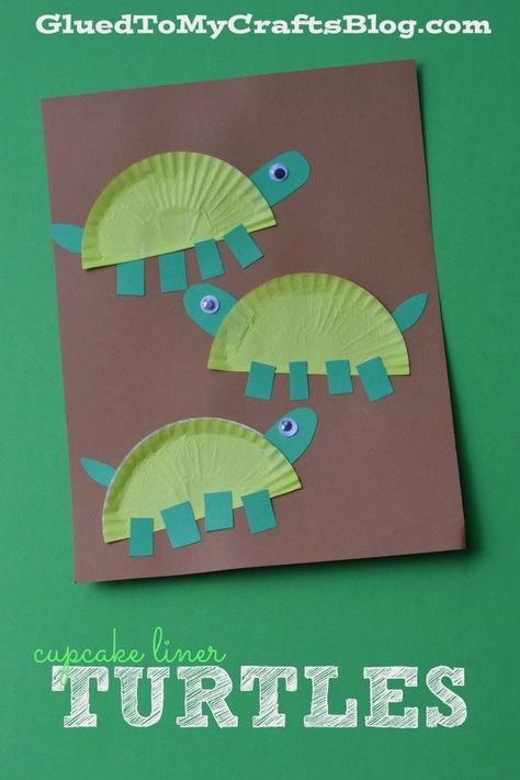 Letter T Crafts, Reptile Crafts, Turtle Craft, Cupcake Liner Crafts, Kid Craft Ideas, Turtle Crafts, Letter Crafts, Pond Life, Alphabet Crafts