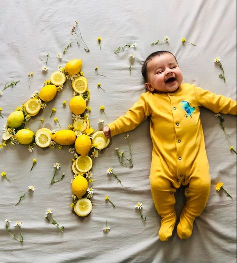 Lemon Baby Photoshoot, 4 Months Baby Photoshoot Ideas, 3 Month Old Baby Pictures, Baby Holiday Photos, 1 Month Baby, 4 Month Baby, Baby Milestones Pictures, Toddler Photoshoot, Monthly Pictures