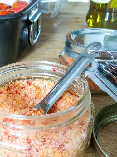 Chili Pepper Salt Preserving Chillies, Drying Chili Peppers, Freezer Jams, Making Chili, Balance Food, Hot Pepper Recipes, Quick Pickles, Pickle Recipes, How To Make Chili