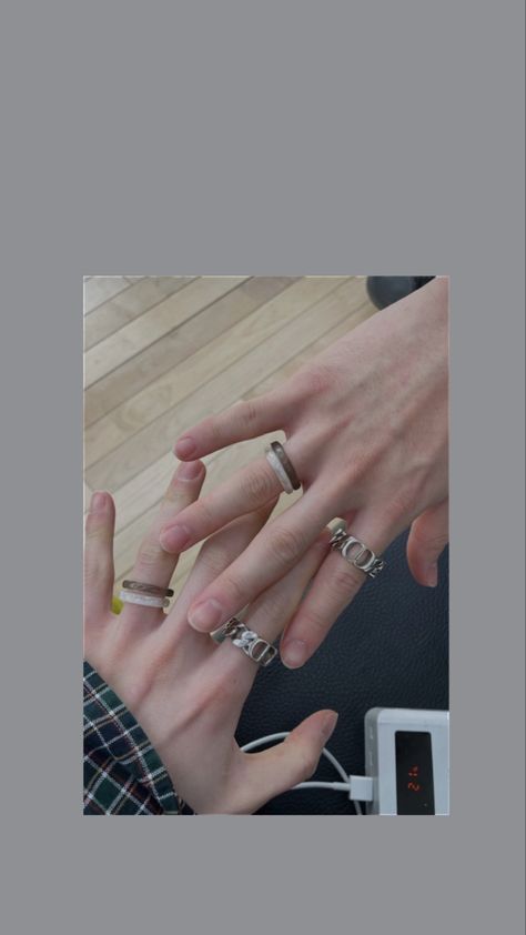 Hyunlix Ring Couple, Hyunlix Matching Rings, Hyunlix Background, Hyunlix Matching Wallpaper, Hyunlix Couple Ring, Hyunlix Couple Wallpaper, Hyunlix Rings, Hyunlix Friendship, Hand Flowers