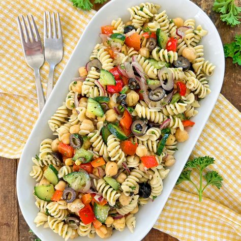 Mediterranean Pasta Salad | Packed with GOODNESS & Easy to Make Mediterranean Pasta Salad, Creamy Salmon Pasta, Mediterranean Pasta Salads, Mediterranean Pasta, Creamy Garlic Sauce, Seafood Stew, Salmon Pasta, Afternoon Delight, 20 Minute Recipes