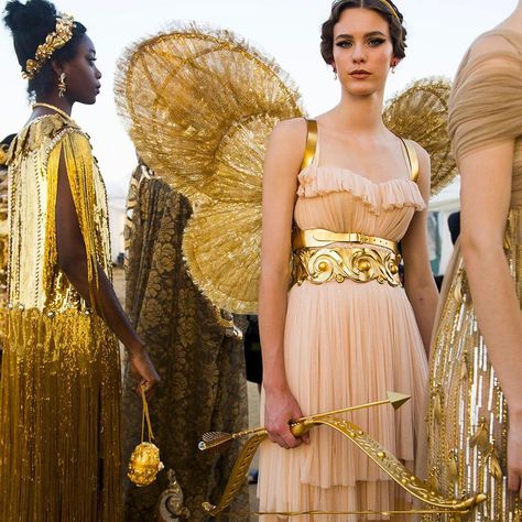 Dolce & Gabbana on Instagram: “Backstage looks from the Dolce&Gabbana Alta Moda Fashion Show at the Temple of Concordia at the Valley of the Temples, July 2019. Special…” Dolce Gabbana Alta Moda, Gala Ideas, Golden Wings, Goddess Costume, Dolce E Gabbana, Ancient Greece, Inspired Dress, Fashion Mode, Moda Fashion