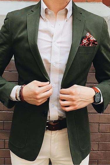 Wear a light checkered shirt with a colorful pocket square to brighten up a dark blazer for your spring wardrobe. Dark Green Blazer Outfit Men, Dark Green Blazer Outfit, Green Blazer Outfit Men, Green Blazer Outfit, Green Shirt Outfits, Dark Green Blazer, Green Suit Jacket, Terno Slim Fit, Blazer Outfits Men