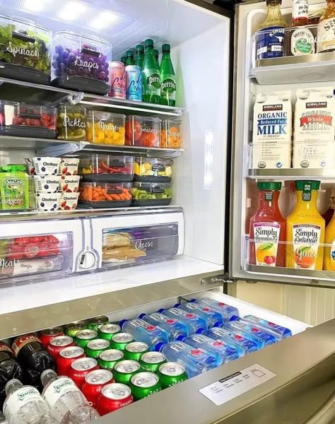 These Organized Refrigerators Are Ridiculously Satisfying | Hunker Fridge Storage Ideas, Full Fridge, Healthy Fridge, Beautifully Organized, House Organisation, Fridge Storage, Refrigerator Organization, House Organization, Future Apartment Decor