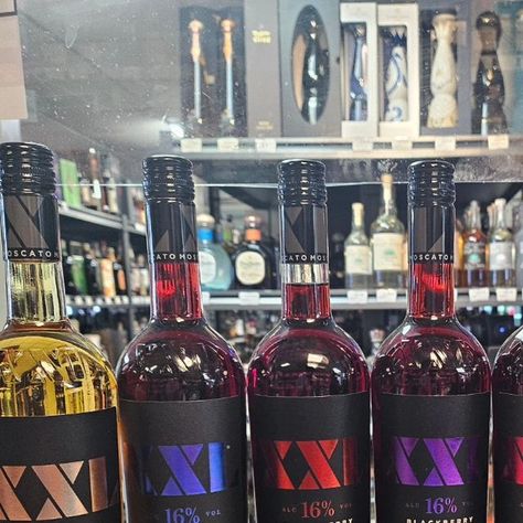 Xxl Wine Recipes, Xxl Wine, Moscato Wine, Wine Flavors, Fun Deserts, Mixed Drinks Recipes, Moscato, Drinks Recipes, Wine Cocktails