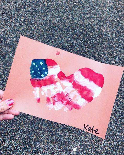 Memorial Day/ 4th of July handprint art! Easy 4th Of July Crafts, July Crafts For Kids, Memorial Day Activities, 4th Of July Crafts, Fourth Of July Crafts For Kids, 4th July Crafts, Patriotic Crafts, Handprint Crafts, Daycare Crafts